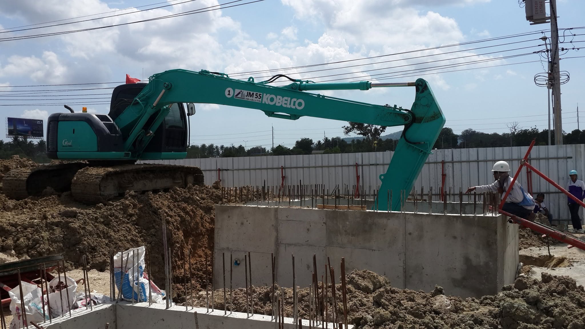 JM 55 excavator at a construction site